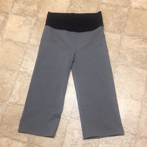 Zumba capris size medium